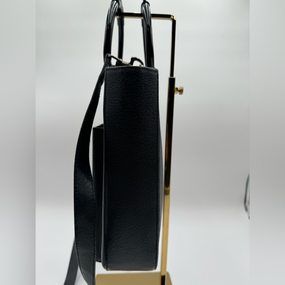 Gucci-Authentic-Black Bracelet Bag - Picture 3 of 16